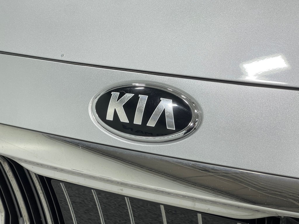 2018 Kia Cadenza Image 39