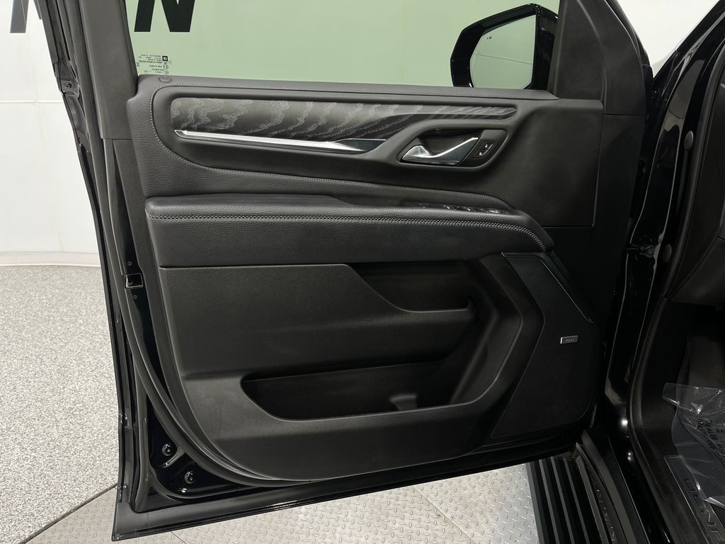 2023 GMC Yukon Image 16