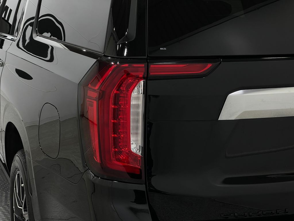 2023 GMC Yukon Image 37