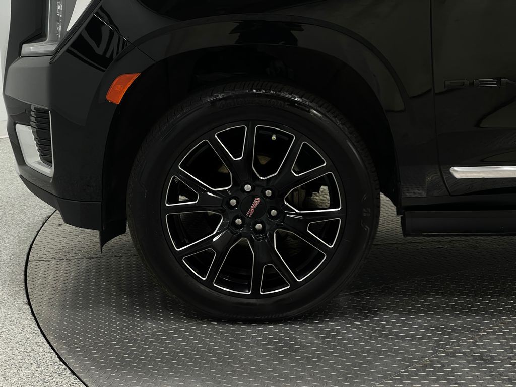 2023 GMC Yukon Image 38