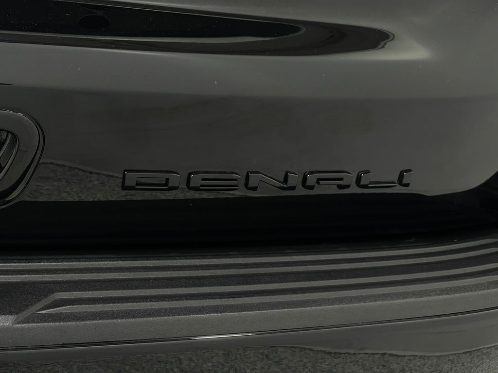 2023 GMC Yukon Image 43