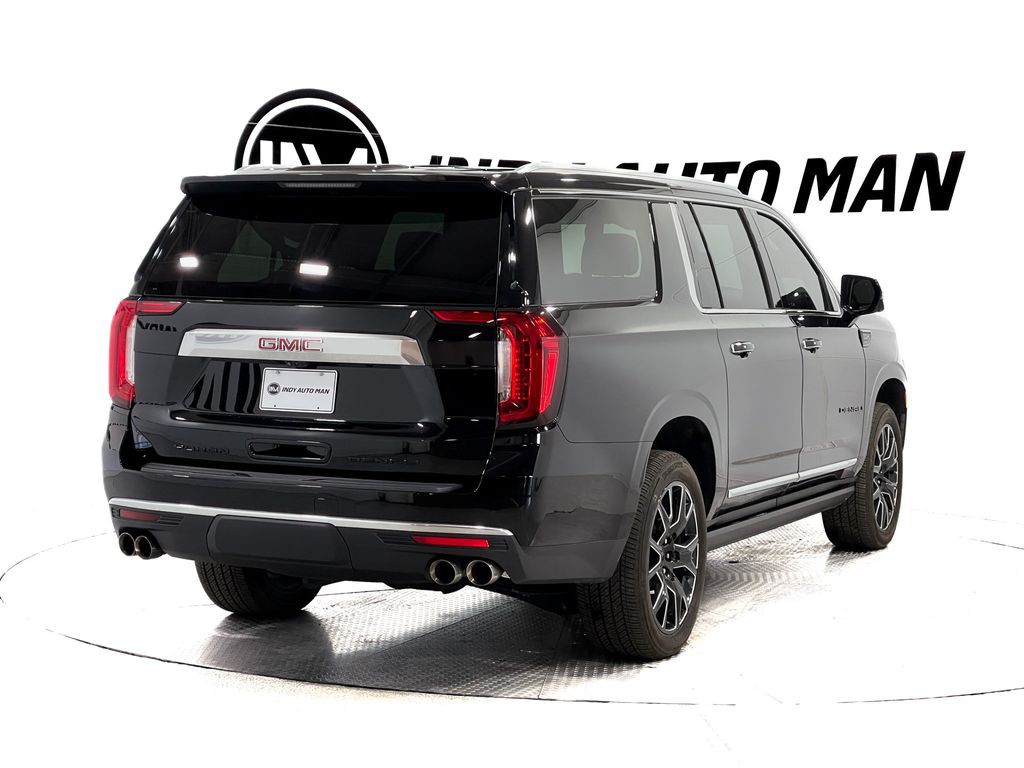 2023 GMC Yukon Image 4