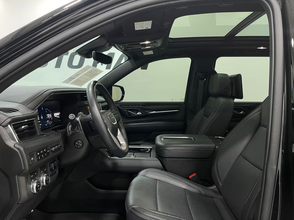 2023 GMC Yukon Image 15