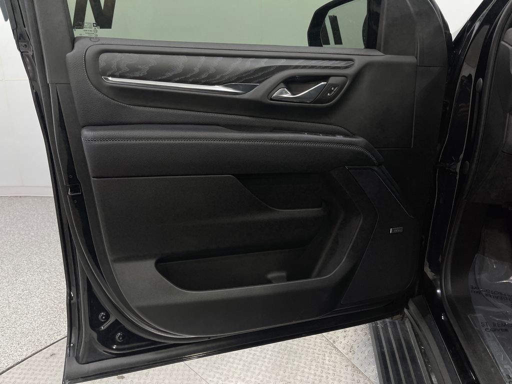 2023 GMC Yukon Image 17