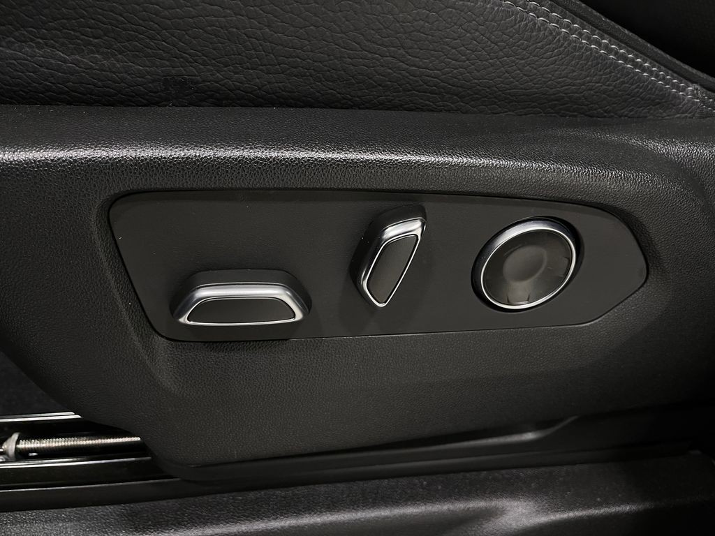 2023 GMC Yukon Image 20