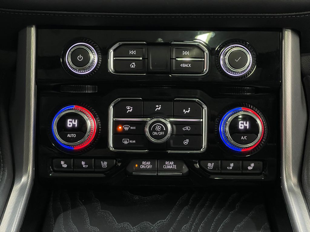 2023 GMC Yukon Image 28