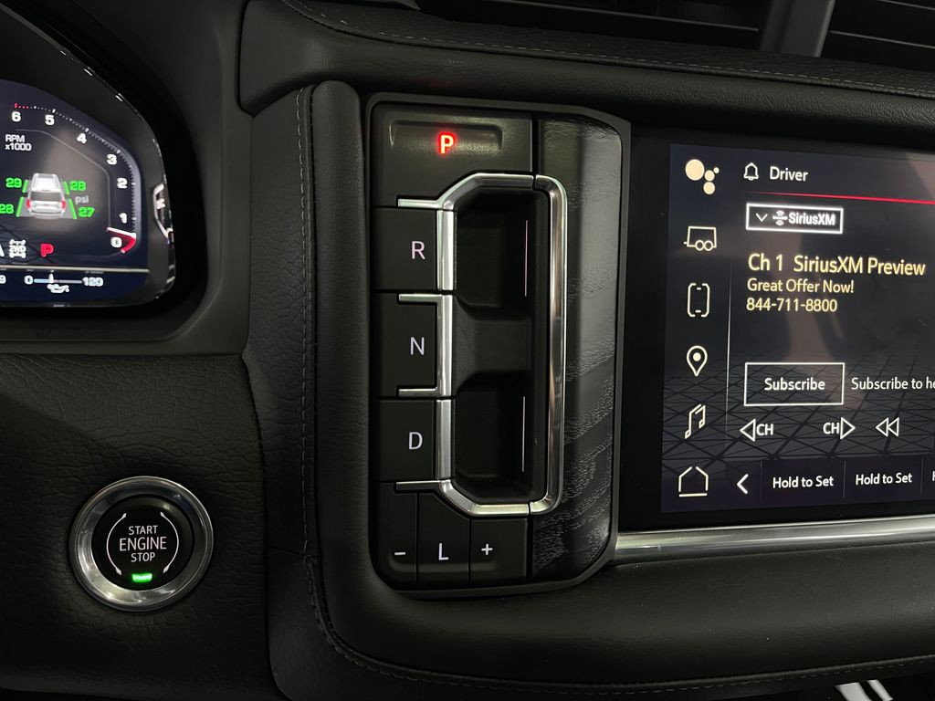 2023 GMC Yukon Image 32