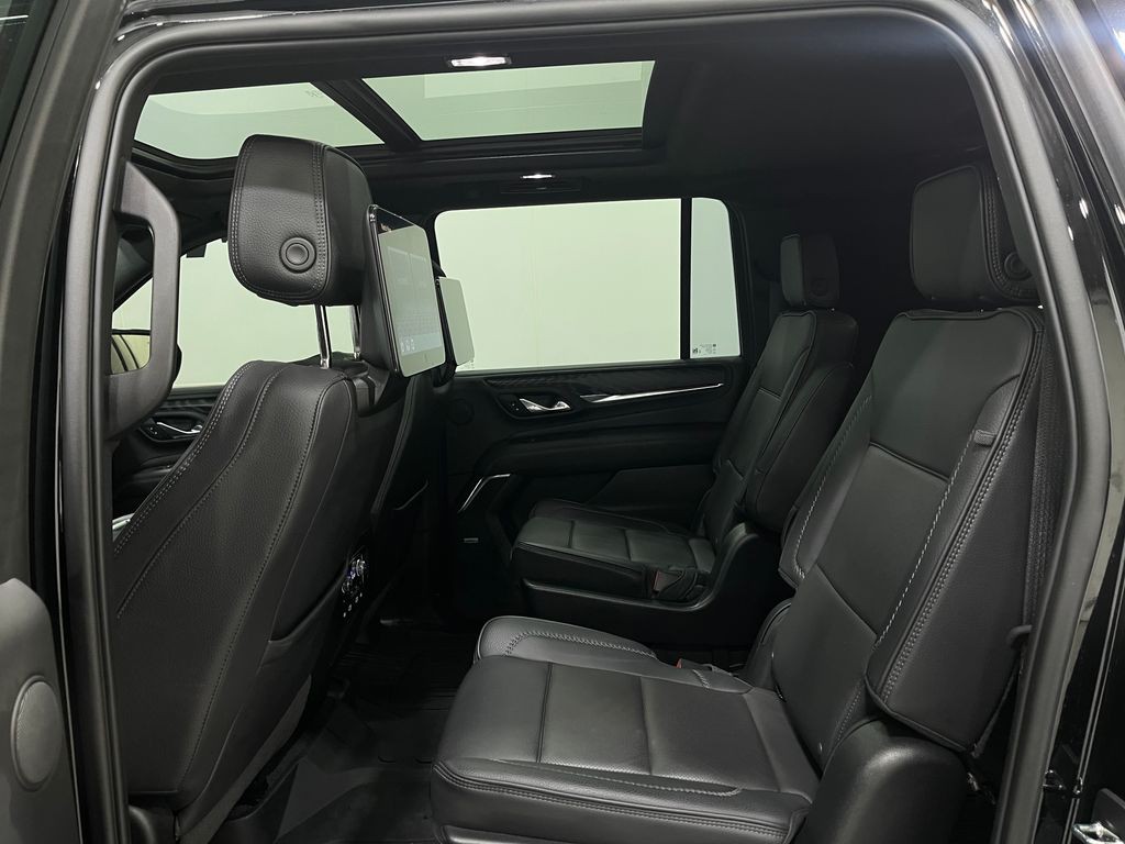 2023 GMC Yukon Image 33