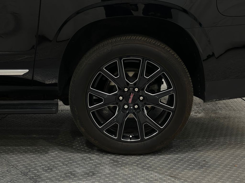 2023 GMC Yukon Image 40