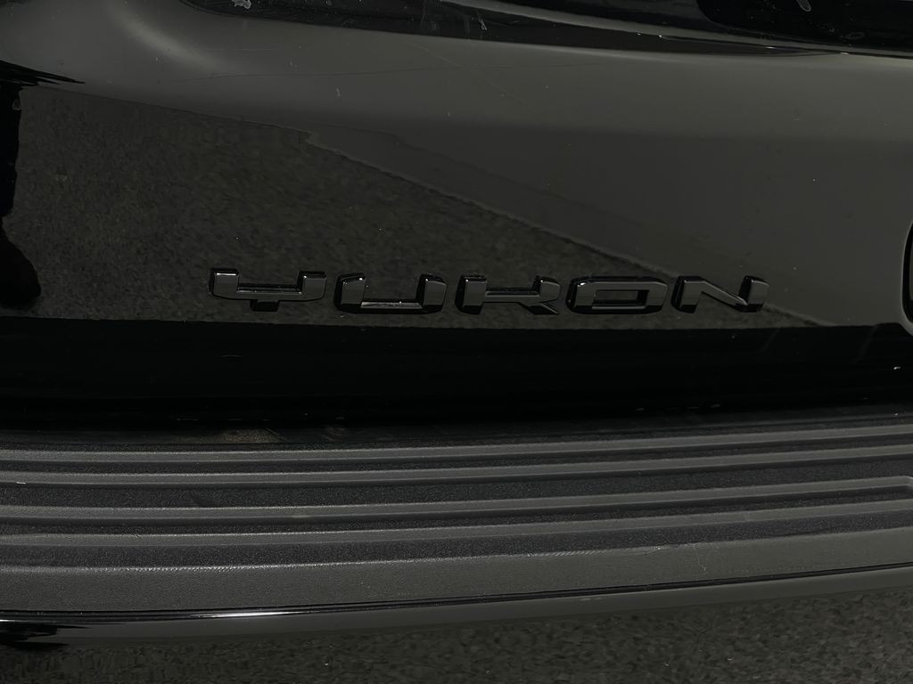 2023 GMC Yukon Image 44