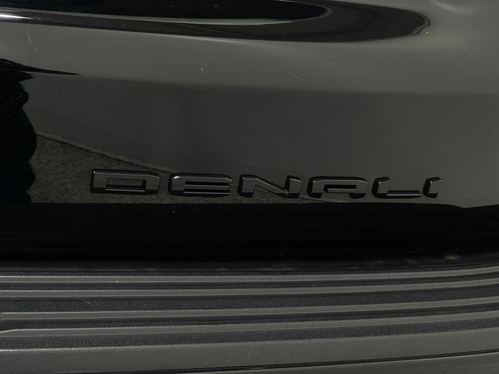 2023 GMC Yukon Image 45