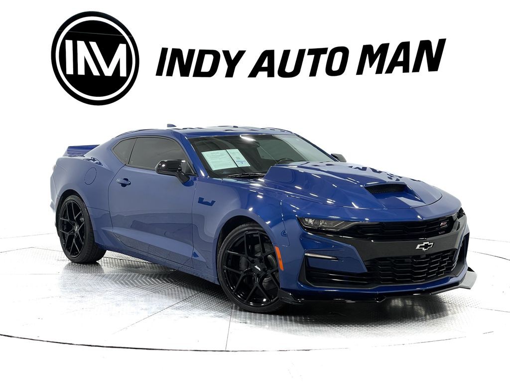 2019 Chevrolet Camaro Image 2