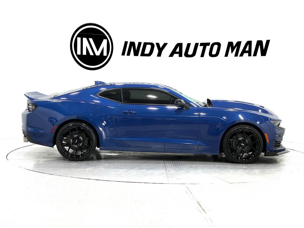 2019 Chevrolet Camaro Image 3