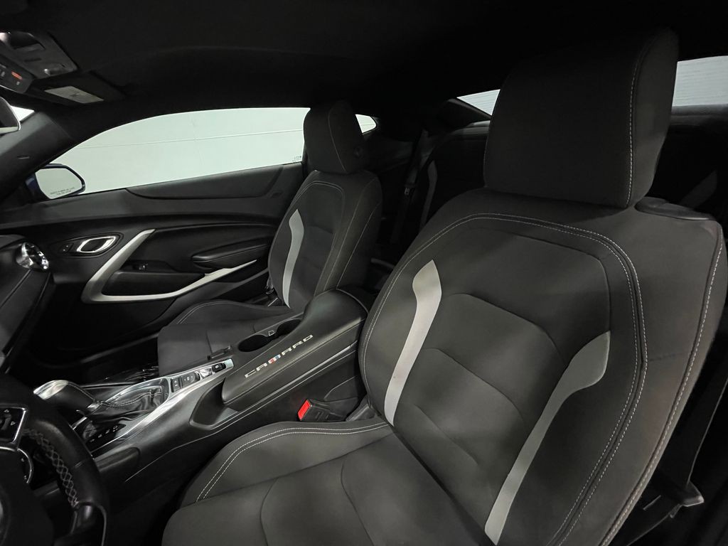 2019 Chevrolet Camaro Image 12