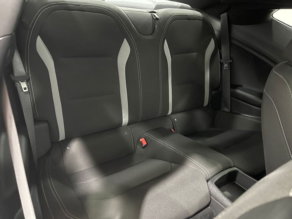 2019 Chevrolet Camaro Image 29