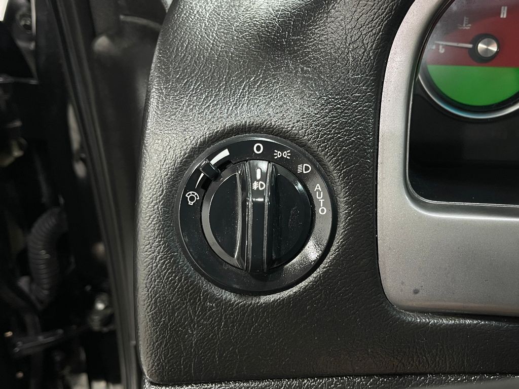 2004 Pontiac GTO Image 19