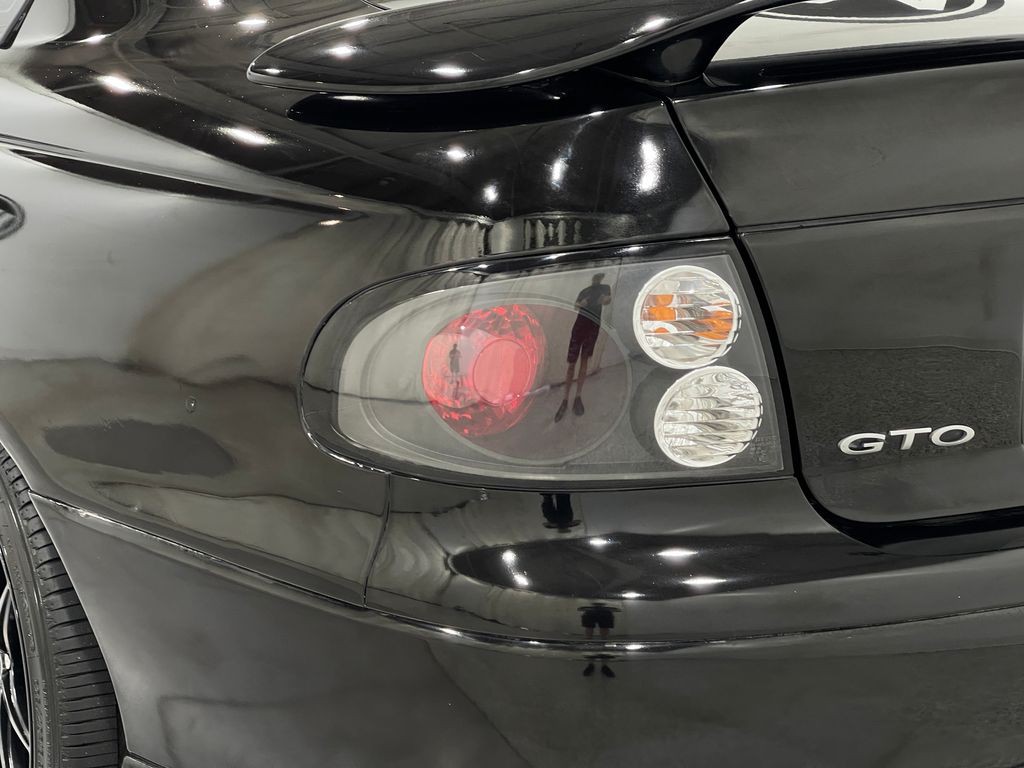 2004 Pontiac GTO Image 31