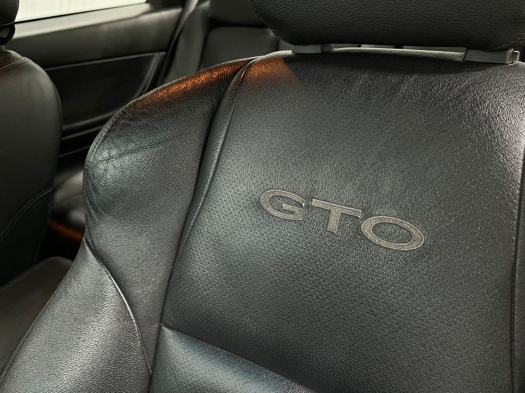 2004 Pontiac GTO Image 15