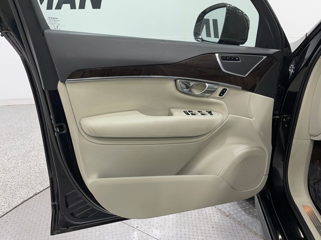 2019 Volvo XC90 Image 15
