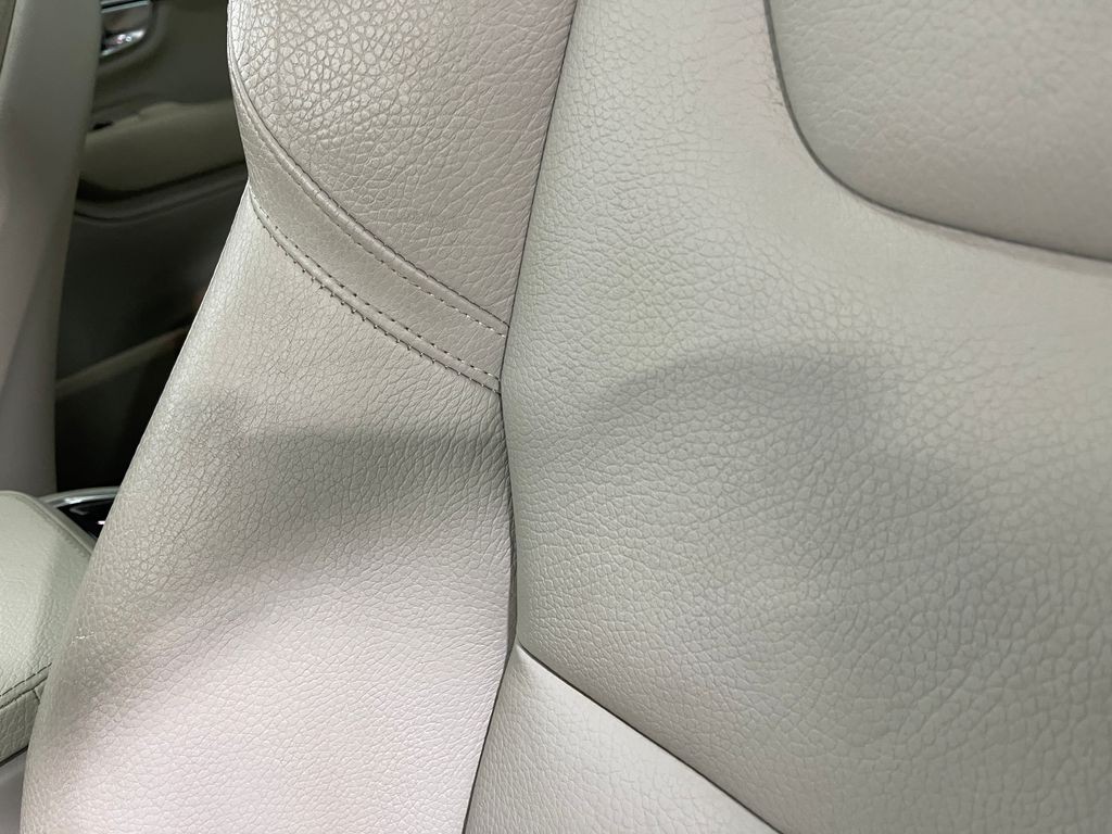 2019 Volvo XC90 Image 18