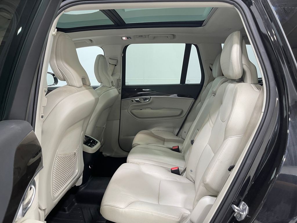 2019 Volvo XC90 Image 30