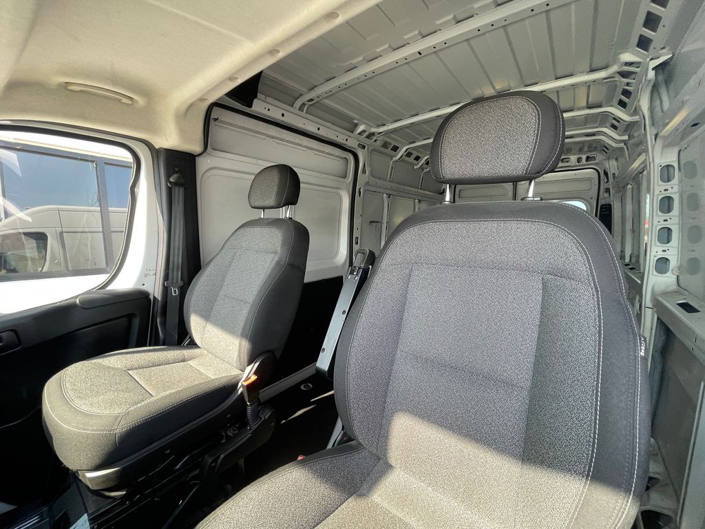 2023 RAM Promaster Image 11