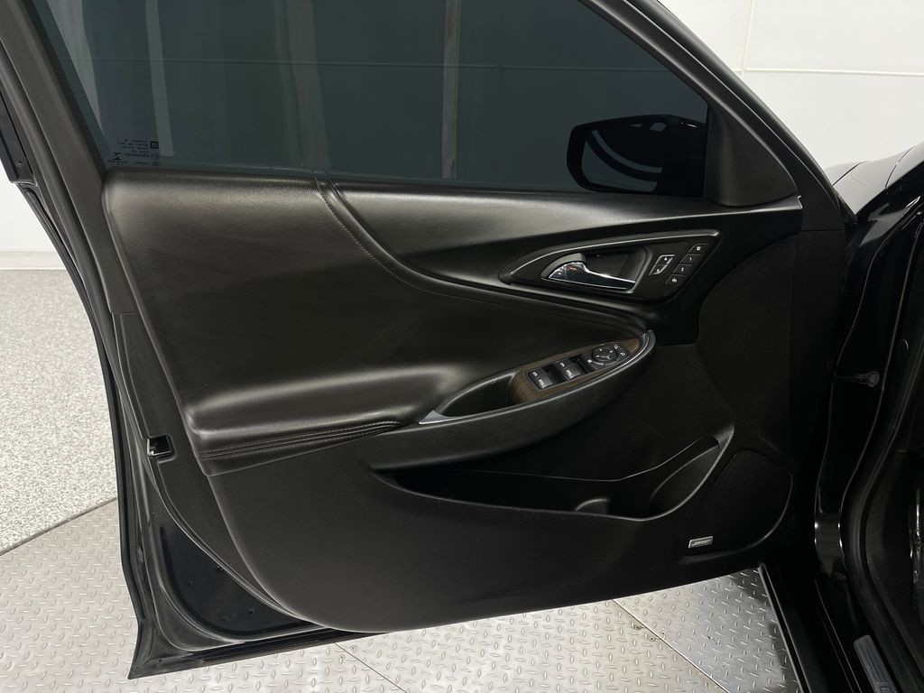 2018 Chevrolet Malibu Image 16