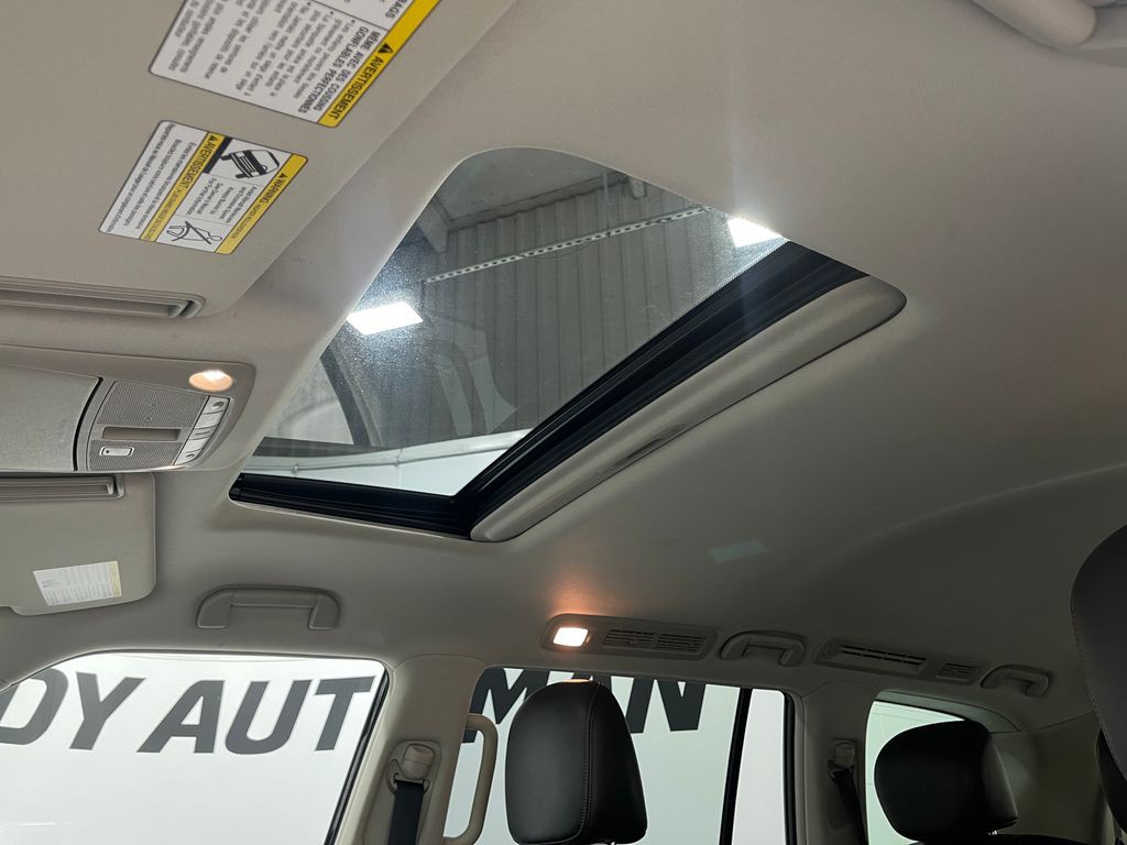 2019 Nissan Armada Image 12