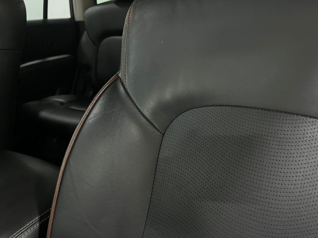 2019 Nissan Armada Image 18