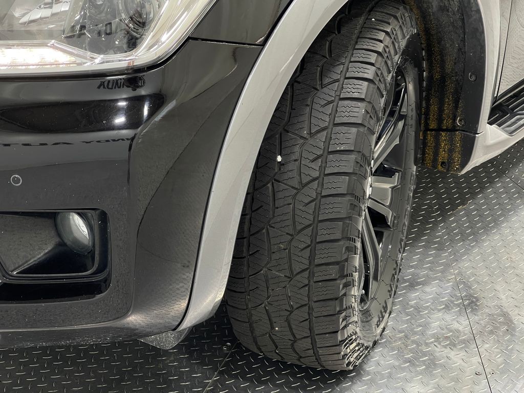 2019 Nissan Armada Image 38