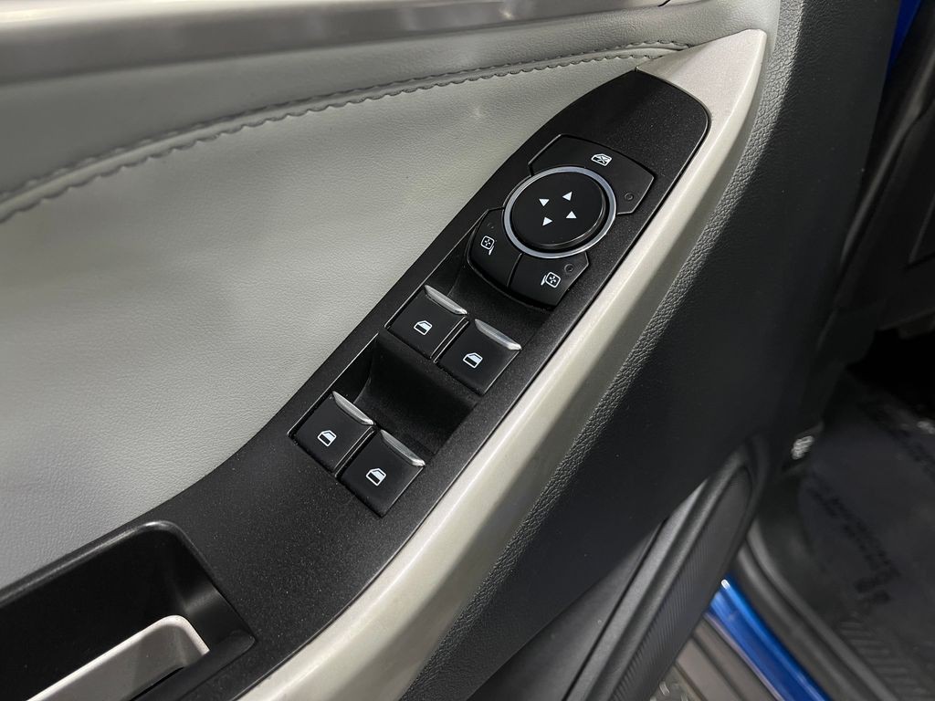 2022 Ford Explorer Image 17