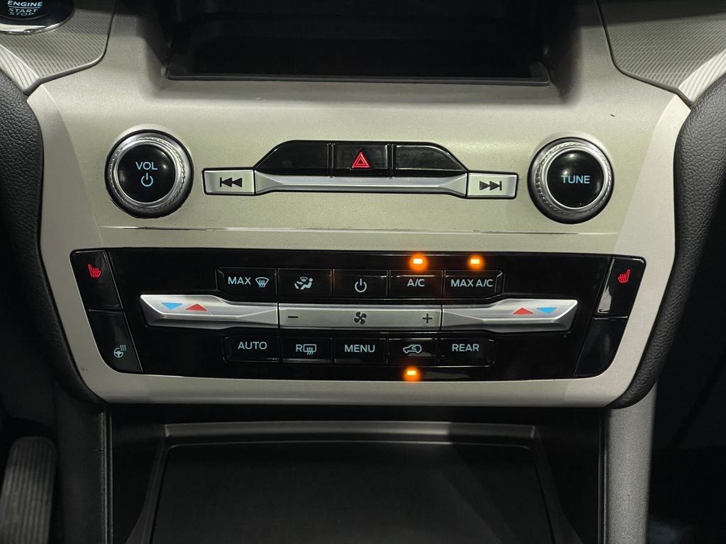 2022 Ford Explorer Image 26