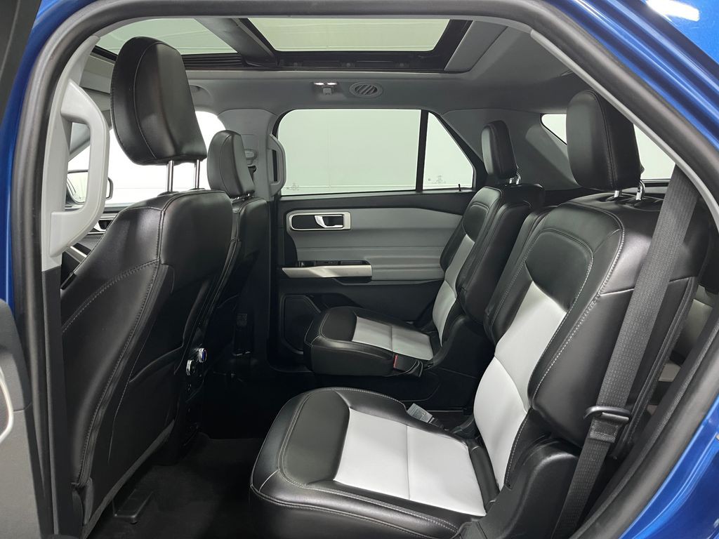 2022 Ford Explorer Image 31