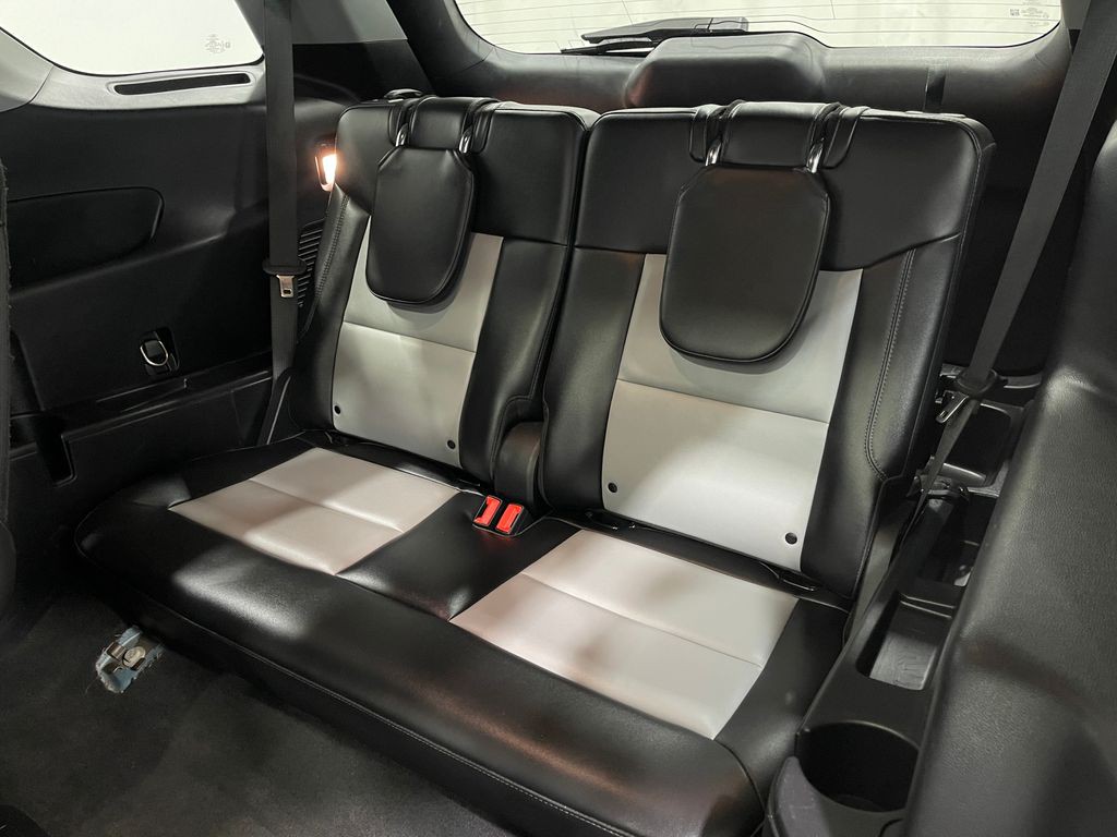 2022 Ford Explorer Image 32