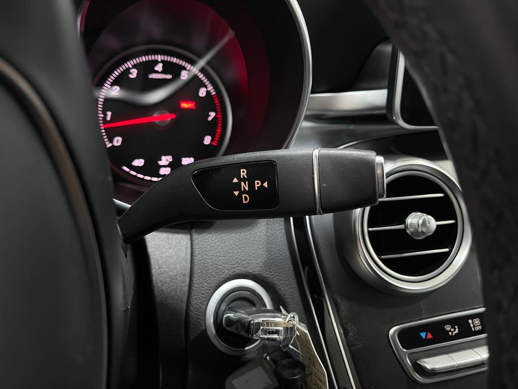 2015 Mercedes-Benz C-Class Image 27