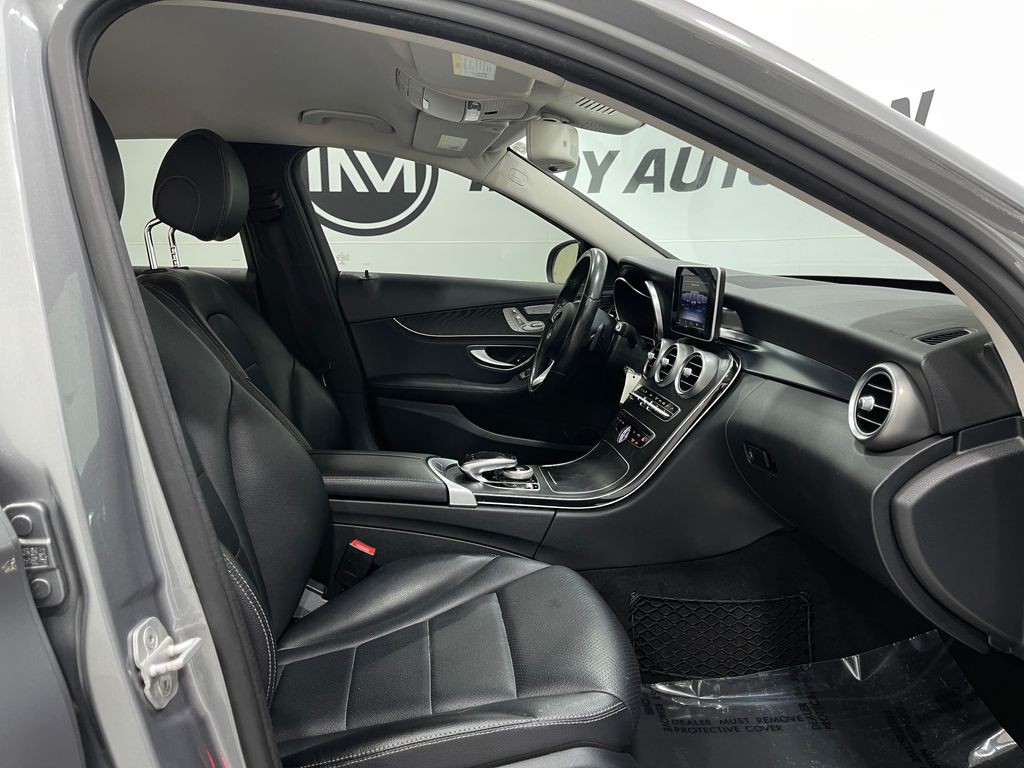 2015 Mercedes-Benz C-Class Image 30