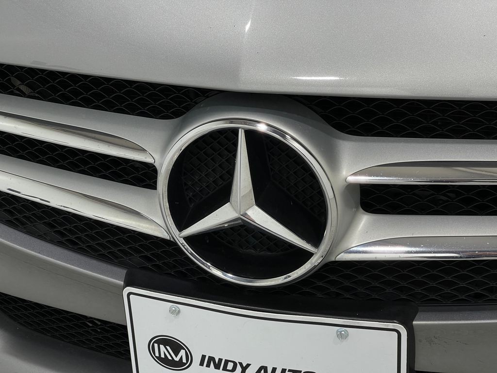 2015 Mercedes-Benz C-Class Image 34