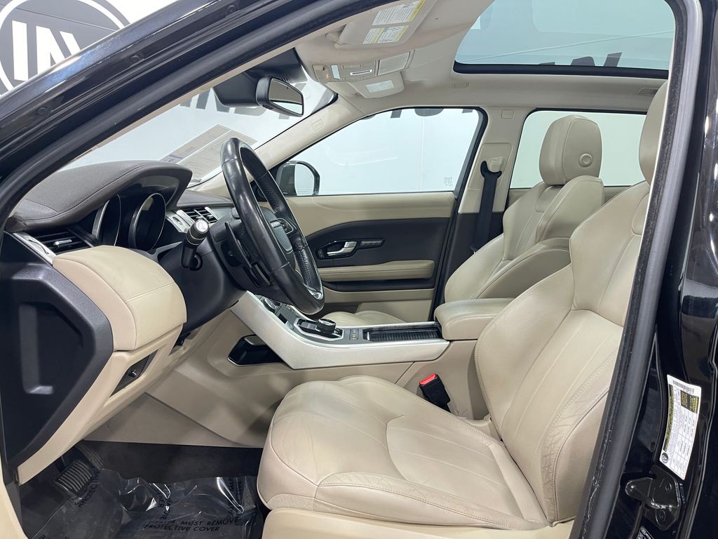 2017 Land Rover Range Rover Evoque Image 11