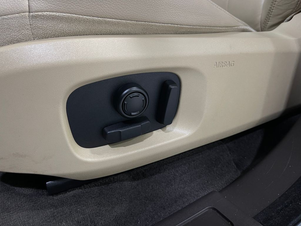 2017 Land Rover Range Rover Evoque Image 15