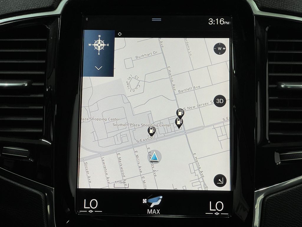 2017 Volvo XC90 Image 10