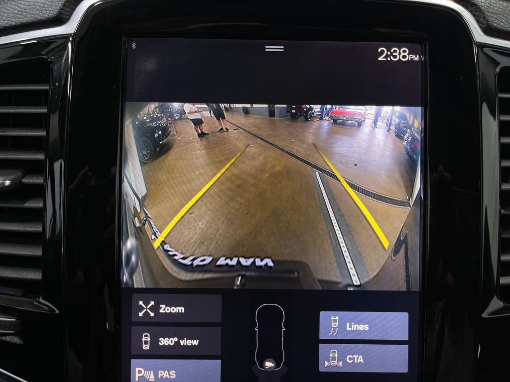 2017 Volvo XC90 Image 11