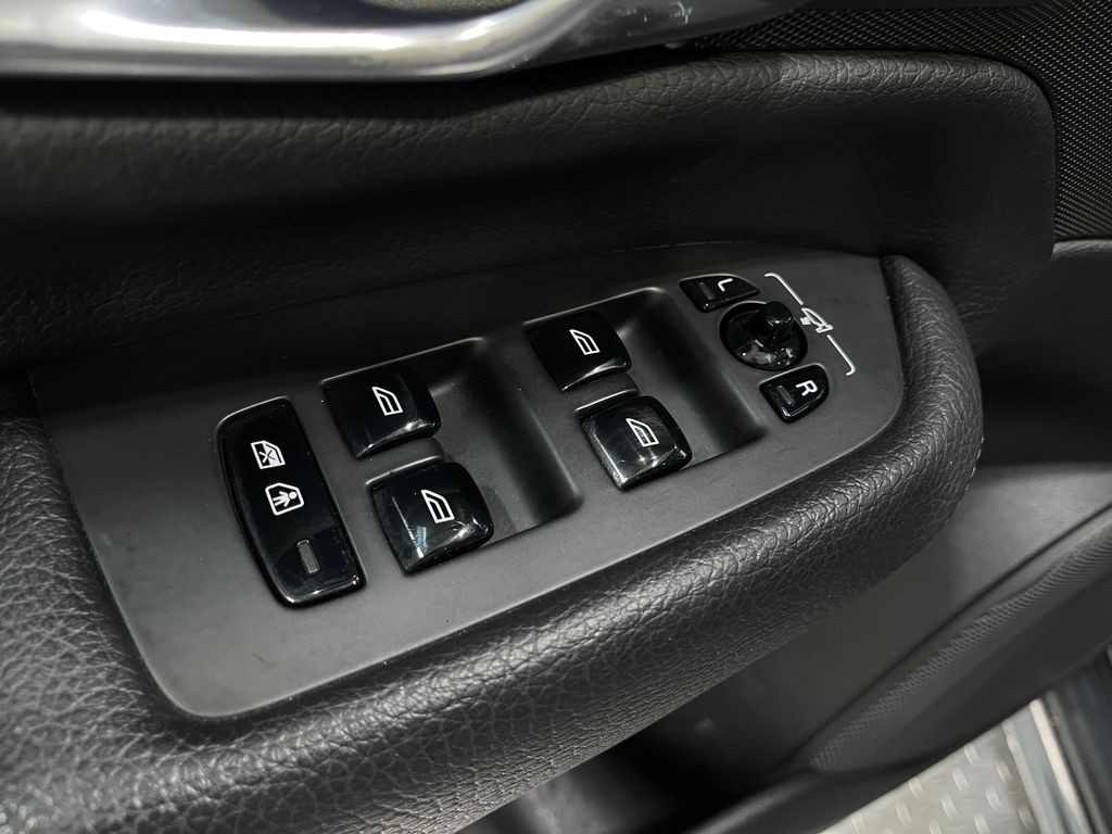 2017 Volvo XC90 Image 17