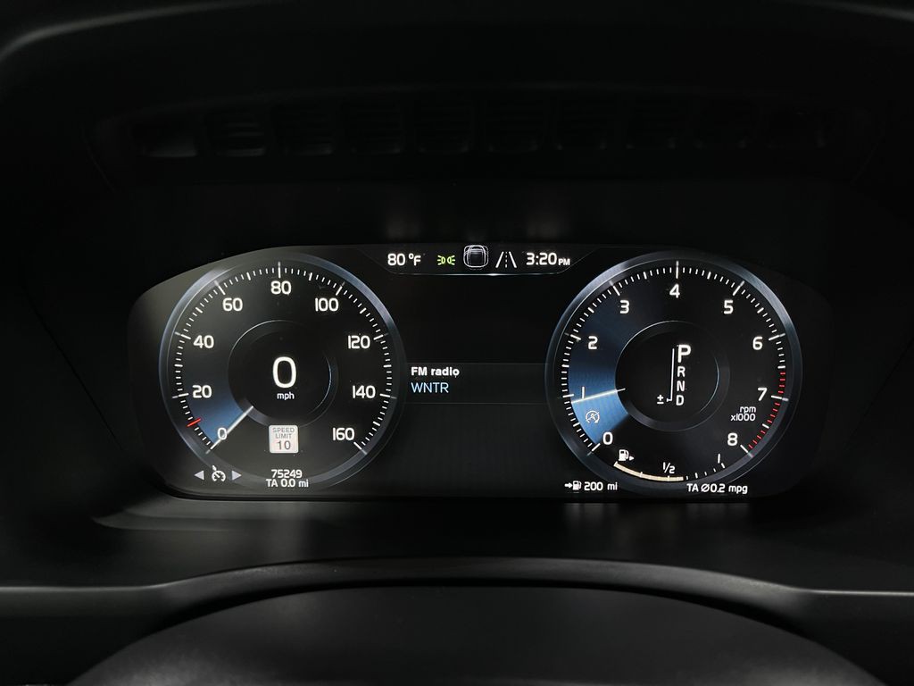 2017 Volvo XC90 Image 24