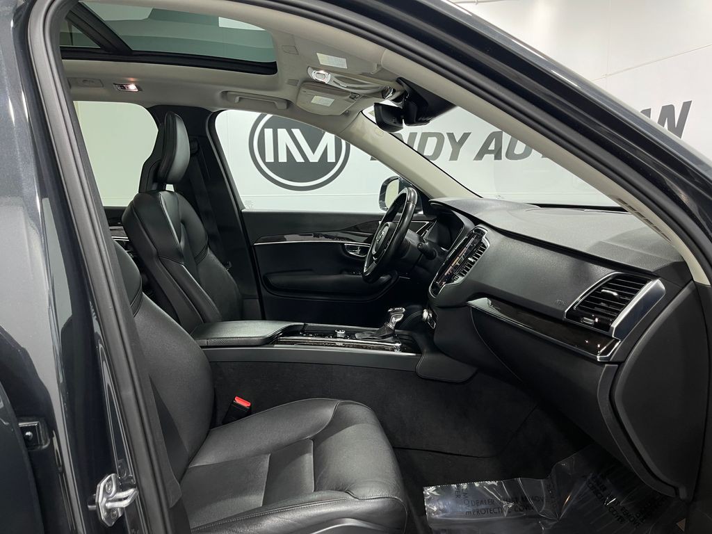 2017 Volvo XC90 Image 33