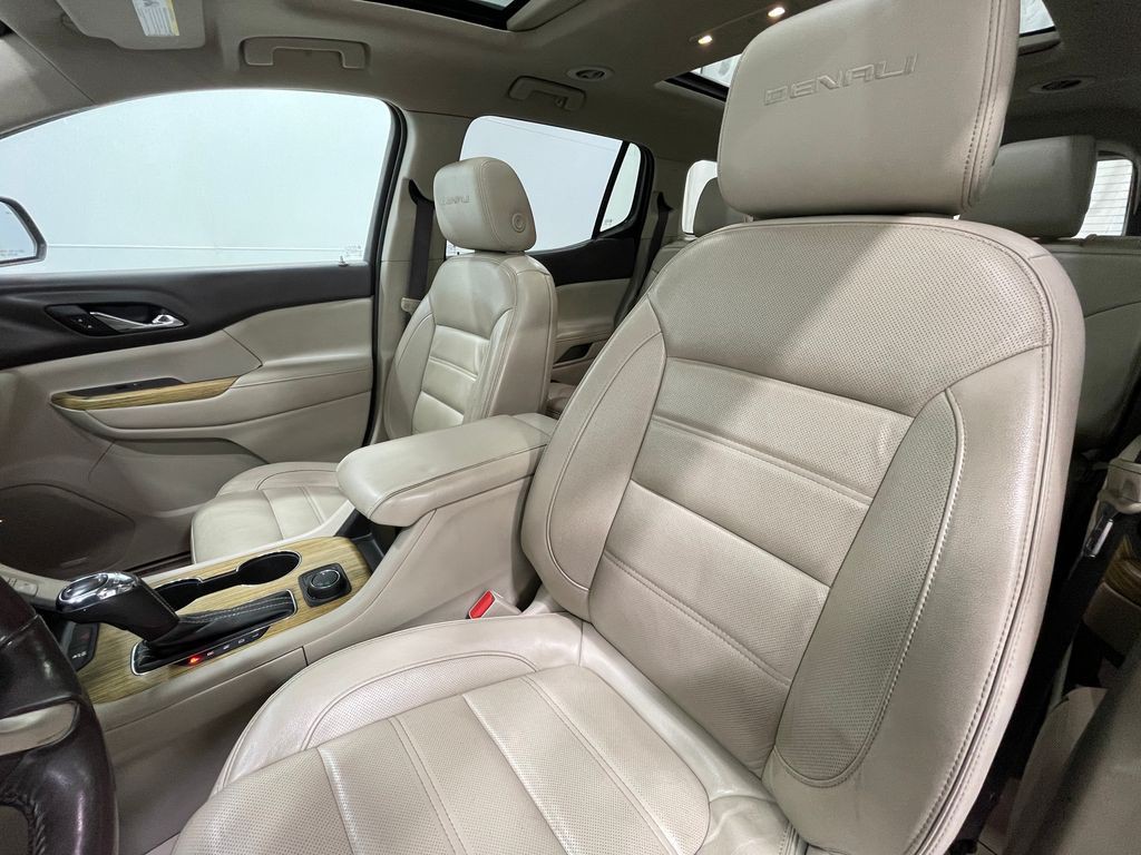 2018 GMC Acadia Image 15