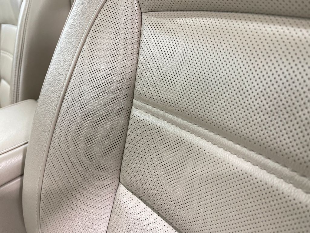 2018 GMC Acadia Image 19