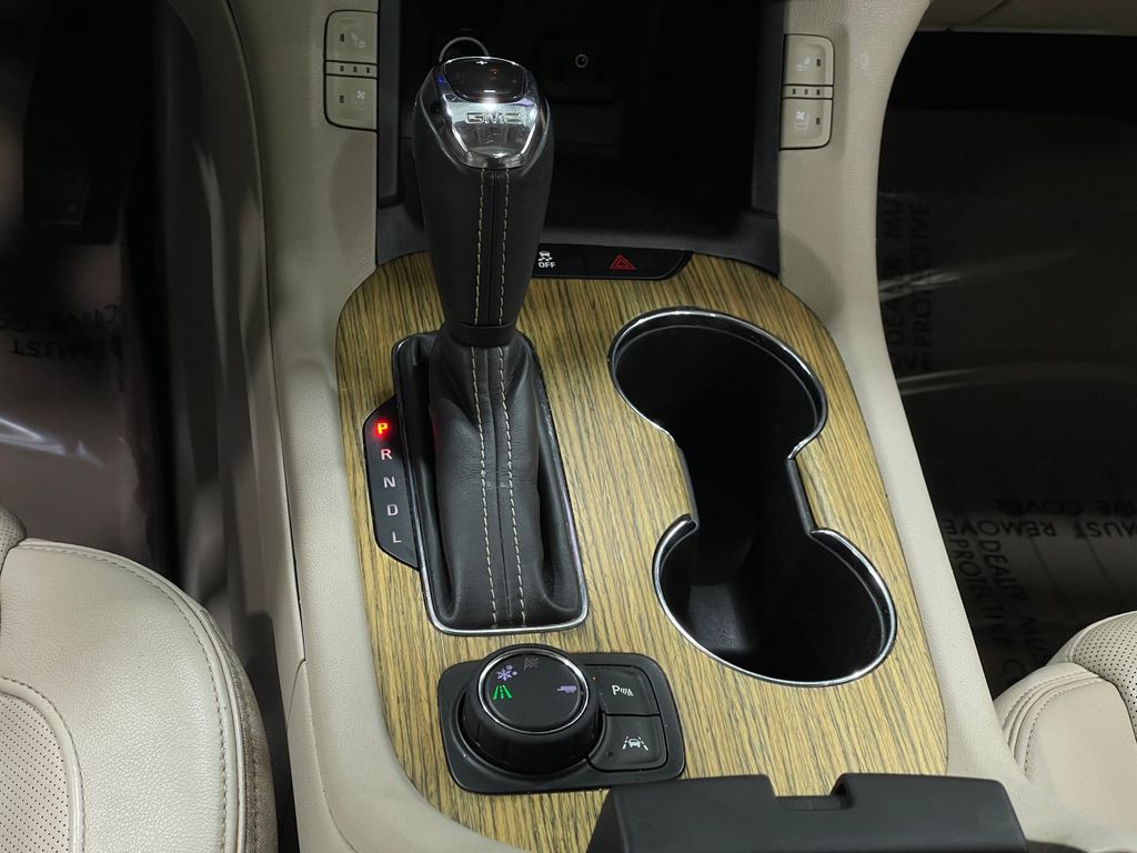 2018 GMC Acadia Image 30