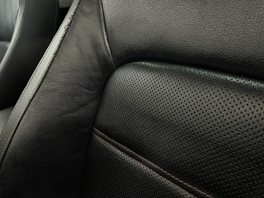 2018 Jaguar F-PACE Image 19