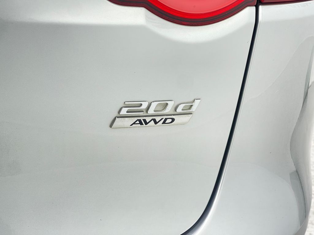 2018 Jaguar F-PACE Image 39
