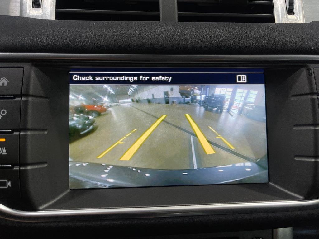 2016 Land Rover Range Rover Evoque Image 11